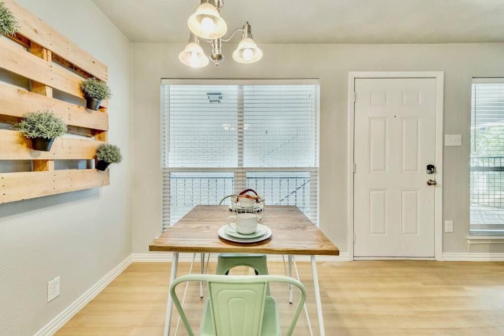 The Urban Nook Arboretum Tickets Included Apartamento